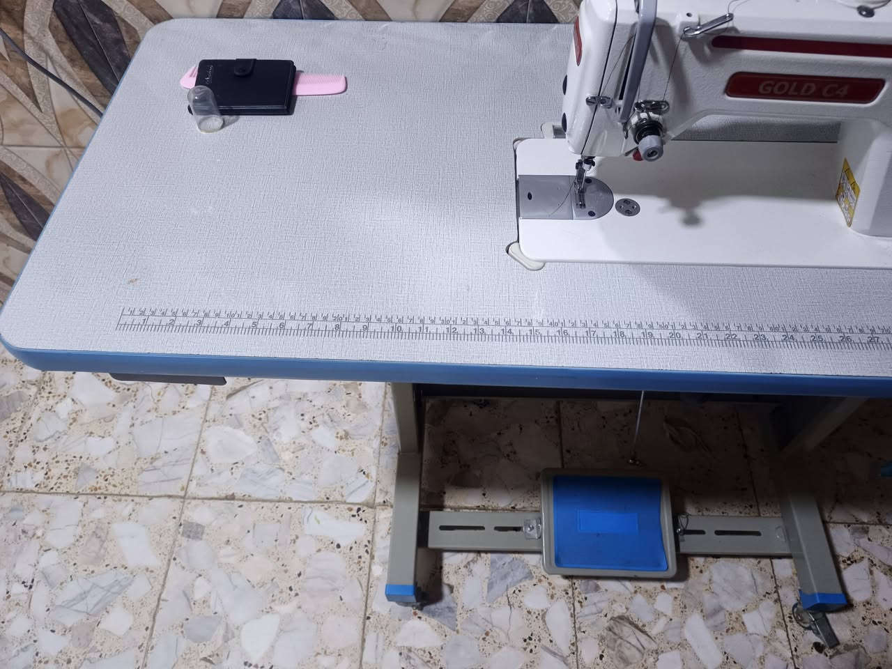 مكينه خياطه جديده لبيع مكاني نجف صالي شهر من اخذته ومخيط بيه بس مرتين بعدهي جديده سعره ٣٤٠ و بيه مجال *********** هاذه رقمي
