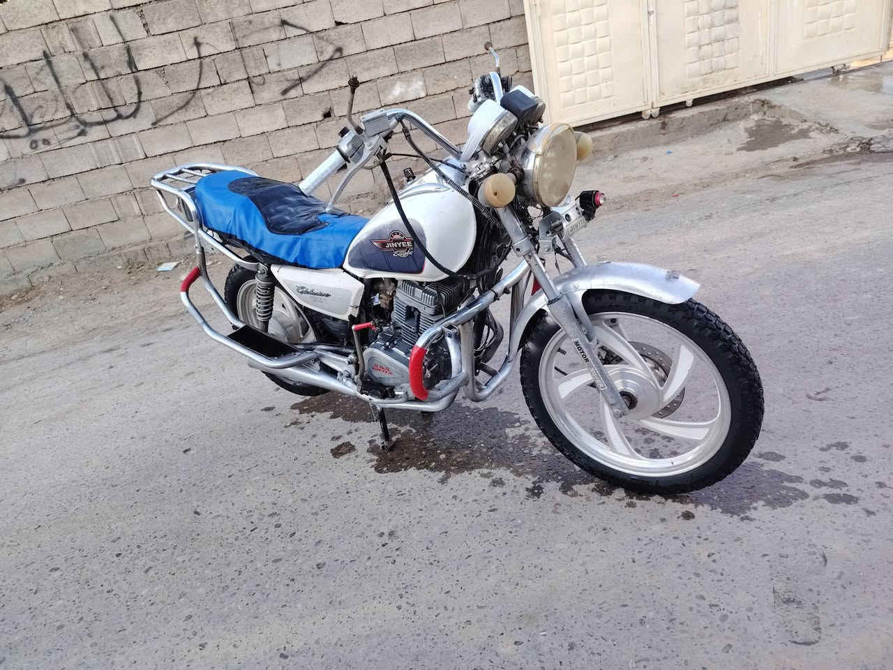 سلام عليكم 
#للبيع 

#جني دبل2 بلك 🏍🏍🏍

#كهربائيات شغال 🚥🚦🔋🚨 

#سلف هندر شغال   👍👍👍👍👍👍

سلف شغال 👍👍👍

#تخم #تاير #جديد ⭕⭕⭕⭕🛟

#السعر 320 وبه مجال 

👈👈👈👈مكانه صلاح الدين قضاء العلم 👉👉👉👉

📲📲📲📲***********📲📲📲📲📲📲
