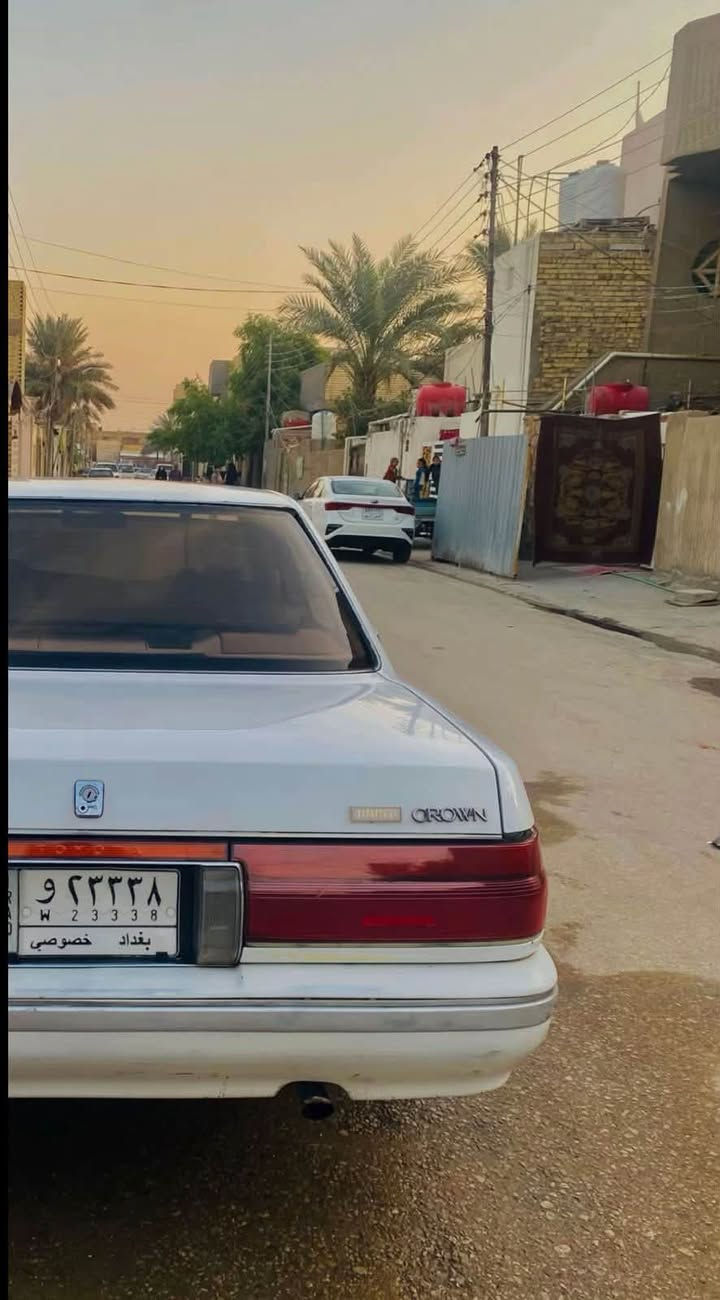 هارتوب 91سياره جهازه مكينه 2500 بطه سياره نضيفه كير ومكينه كفاله مكينه قبل شهر شاده طابوكه كامله دواخل نضيفه دشبول نضيف شوف بعينك بيع مستعجل قطرت صبغ مابيه مكفوله من نقل جثه وكصه مكان سياره نجف 
سياره ب 45 مجال قليل 
اذا اكو مراوس بنسيان صني حديث النترا اريد مراوس بكوري حديث وانطي فرق شكد ميعجبك 
رقمي متواجد واتساب وع خط ***********
