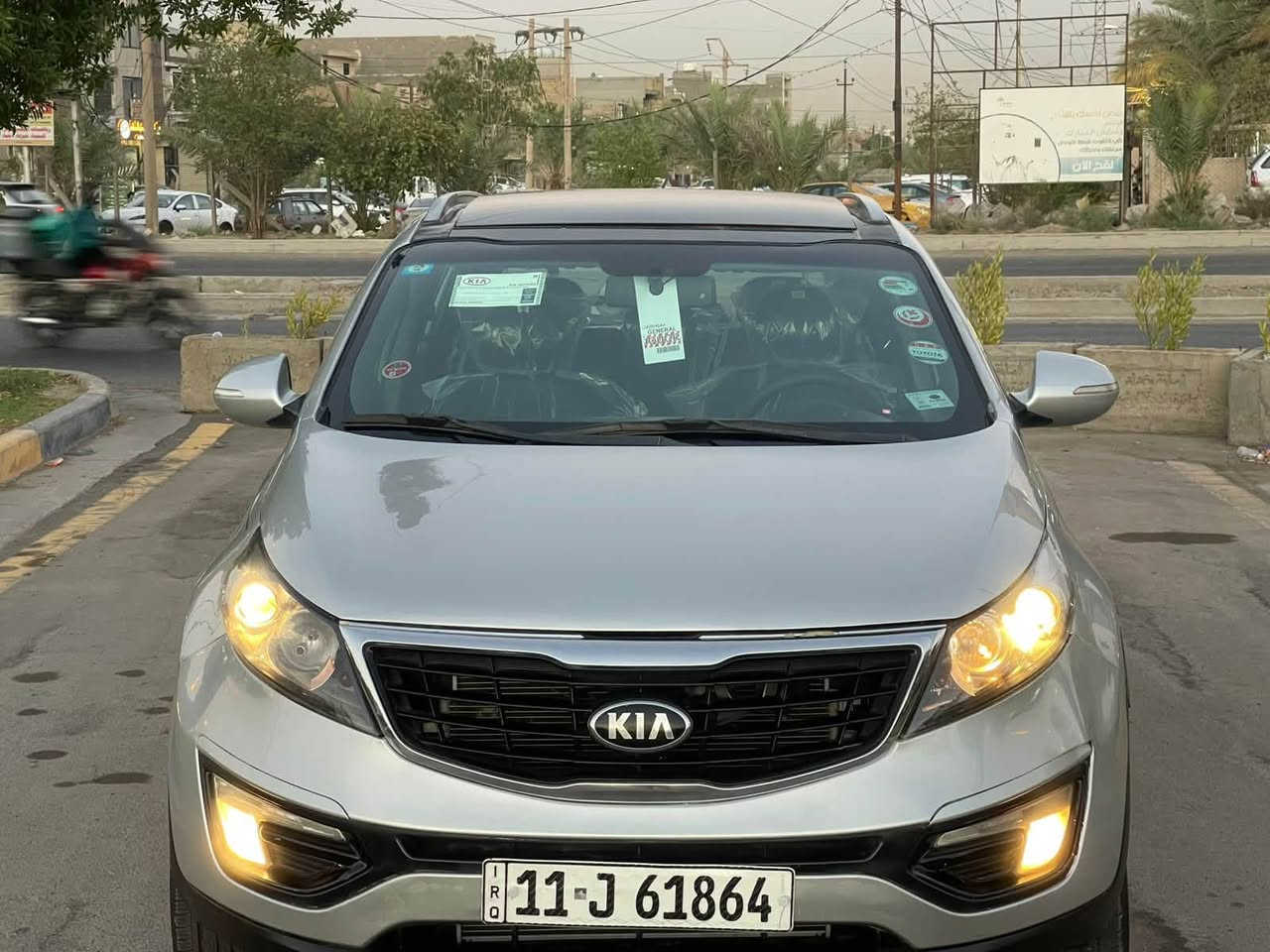 كيا سبورتج kia sportage
(السيارة فووووول مواصفات)

وارد خليجي موديل 2011 

بدون حادث ( فقط مرشوشة صبغ صفحة السايق والبنيد اثر جراد بسيط وعندي صورها قبل الصبغ)

-فتحة (بانوراما)

-اشاير بالمري

-تحكم ستيرن

-كشن كهرباء

-داخل برتقالي واسود

-كشنات جلد

-حساسات دعامية 

-كاميرا بلادية بالمراية

-شاشة

-ويل كب 

-السيارة ماشية 103 فقط

-السيارة ب اسمي (هزة جديدية وسنوية جديدة)

- السعر 110

مكاني بغداد الشعلة

‭***********‬
