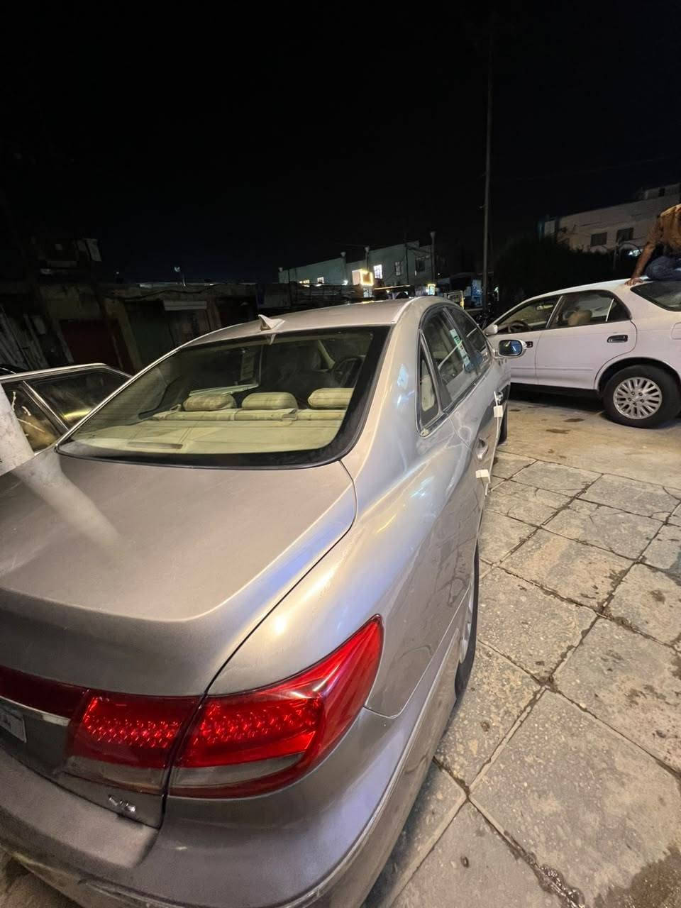 سلام عليكم
للبيع ازيرا موديل ٢٠١١ خليجي 

فول مواصفات فتحه اشاير بلمري 

محرك v6  2700  خليجي

لون سلفر  رقم بغداد تحويل مباشر 

كامره خلفيه دوار حساسات 
شاشه 
تبريد قطعتين ثلج ❄

السياره كفاله من الضربه وتبديل 

فقط صبغ دعاميات وتكحيل مكانات 

جاهزه حداده تخم تاير السياره الف ما تصرف عليه 
مكاني ناصريه قلعه سكر 
***********
***********
السعر ٩٥  وبيه مجال للشراي

امانت الله السياره احله من الصور
