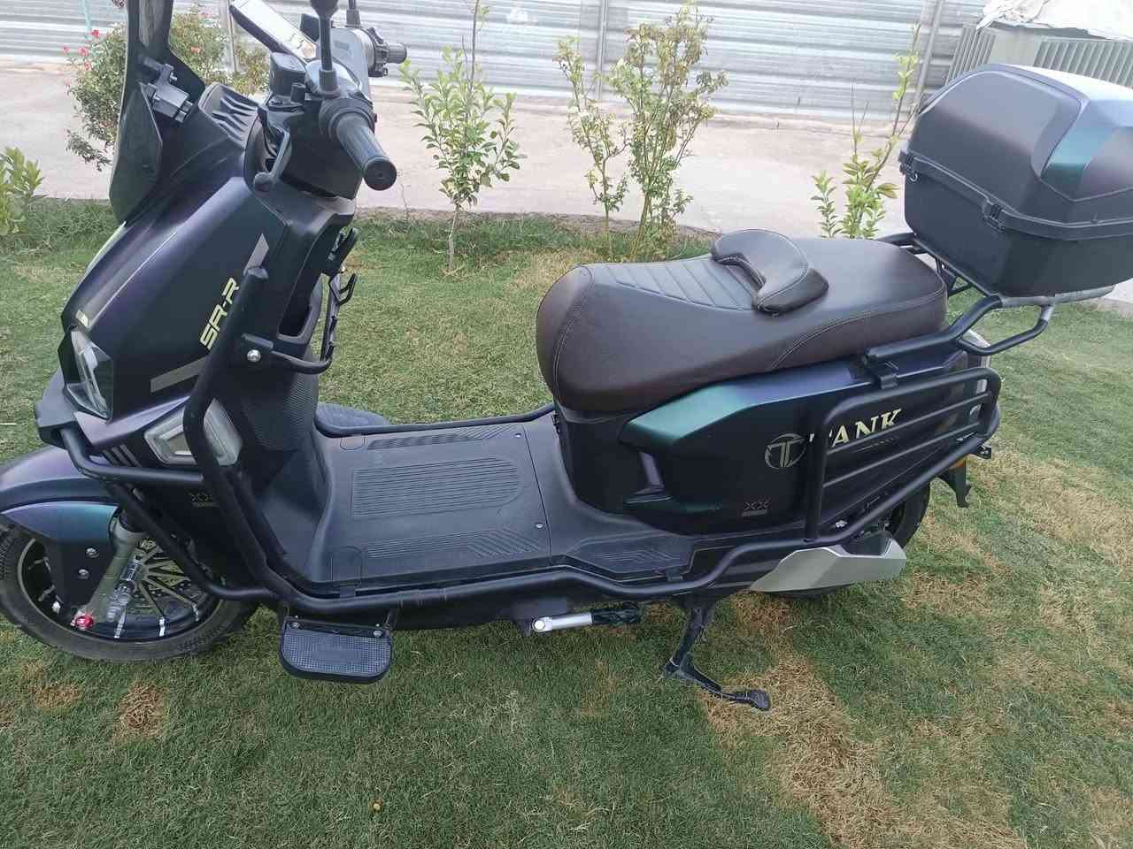 سلام عليكم موطور صاعقه للبيع بطارياته مصطره جدد فول السعر 1مليون مكان بغداد ابوغريب ***********
