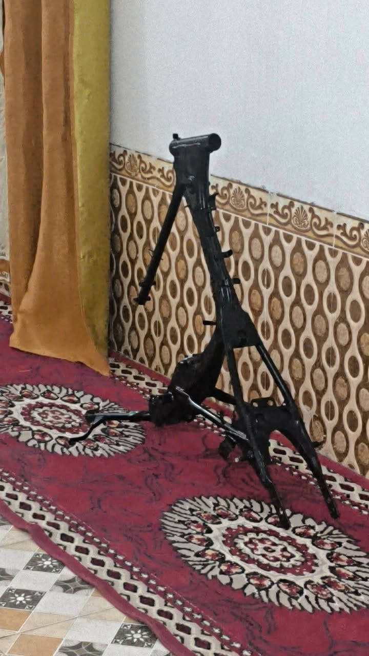 شاصي مديل21 مكفول من كلشي +ستانه
مصبوغ صبغ مضبوط 
***********
سعر 135قفلللللل بدون نقاش
