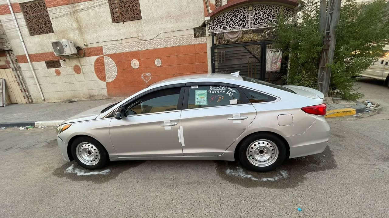 سياره سوناتا مديل ١٥ بيه بنيد مصبوغه حزام جماليه مراوس سنويه جديده مراوس حسب القناعه مكاان البصره ابو الخصيب *********** ***********
