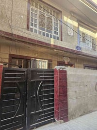 قرب ساحة عدن • ٦٠م • ٣ غرف