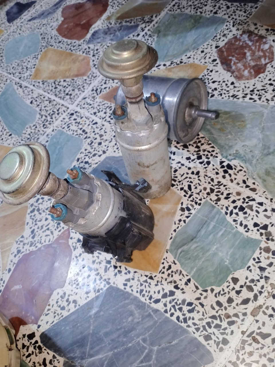 للبيع فقط
سلام عليكم كجات مال 500 شغال بس بي مشكله بسيطه  و فيتبمات شغالات  بلادي مو تجاري  عدد 2 و فلتر مال بانزين ليريدهن يتصل عل واتساب لمو شراي لا يتصل
***********
