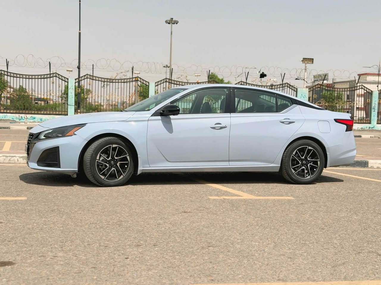 #للبيع_نيسان_التيما
SR PLUS لون سموك 2024
VC TURBO -2000 السياره مكينه
رقم بغداد (معوقين)
السياره فول مواصفات اعلى شي بالالتيما
- فتحه سقف
- كشنات جلد
- كشنات هيتر + ستيرن هيتر
- شاشه كبيرة
- سستم صوت بوست
- 360 كامرات
- 360 حساسات
- رادار امامي خلفي + امامي
- اوتو بريك امامي + خلفي
- اناره داخليه متغيره
- ابل كار بلي
-اندرويد اوتو
- شاحن وايرلس
وبعد بيها هواي موصفات الجنايه يعرفونها
السياره ماشيه 26 الف كيلو بعده بحاله الوكاله صور الحادث بالمنصور تبديل جاملغ فقط 
بدون دواخل بدون ايرباك !!
السيارة شادلها ويل + تاير 17 جديد اصلي كلش ناعمه
السعر 168 وبي مجال جداً بسيط
للأستفسار ***********

