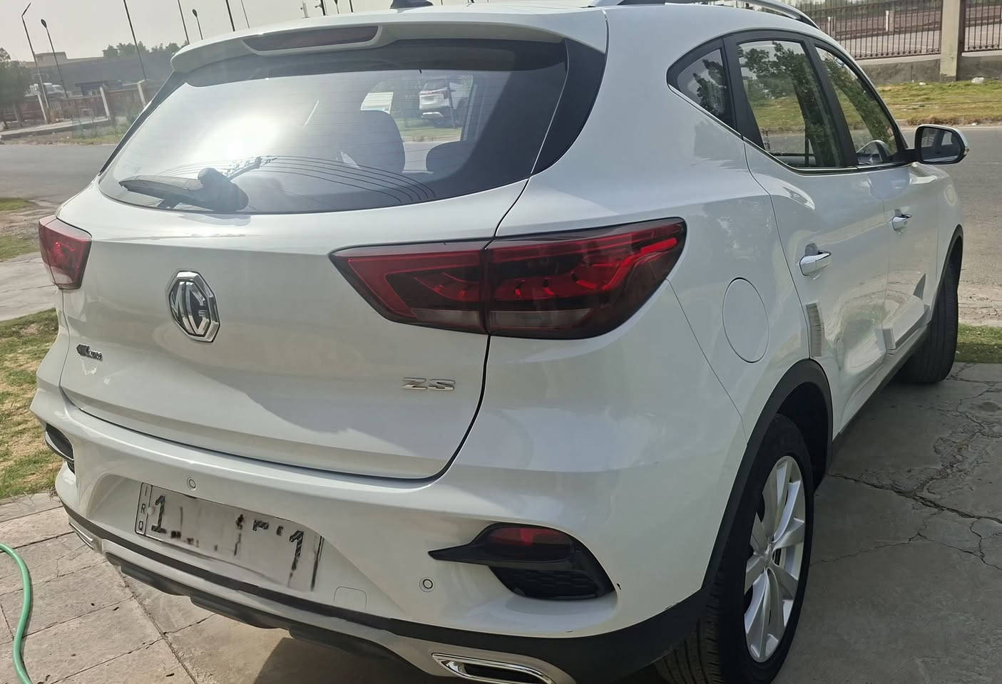 الوصف
ام جي ZS 2024 مرقمه بغداد وباسمي
مواصفاتها
1500 محرك
بصمه
لايتات زنون لد امامي لد خلفي 
شاشه اصليه كار بلي 
حساسات خلفيه
السياره كلش نظيفه بدون حادث وبدون صبغ
29000 ماشيه
للاستفسار
***********
