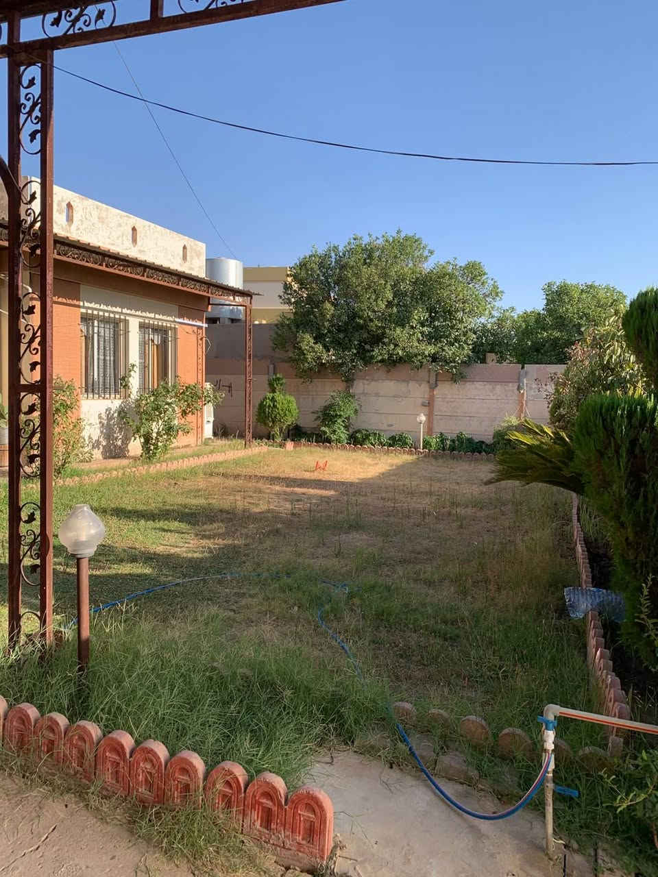🏡 دار طابو للبيع في دوميز – حي الضباط
فرصة مميزة للسكن والاستثمار، دار بمساحة 400 متر، طابق ونصف، موقع استراتيجي على الشارع العام.
💰سعر كلش مناسب ٣٠٠ مليون 😍🔥
✨ مواصفات الدار:
نظام تبريد مركزي (دكت سبلت).
حديقة واسعة.
كراج للسيارة.
غرفة استقبال.
صالة داخلية.
مطبخ حار ومطبخ بارد.
3 غرف نوم:
غرفتان في الطابق الأول.
غرفة في الطابق الثاني.
مجاميع صحية في الطابقين الأول والثاني.
📍 الموقع: دوميز – حي الضباط.
📞 للحجز والاستفسار: ***********
🏢 مراجعة مكتب يونس خضر للعقار
عنوان المكتب دوميز مقابل المركز الصحي
