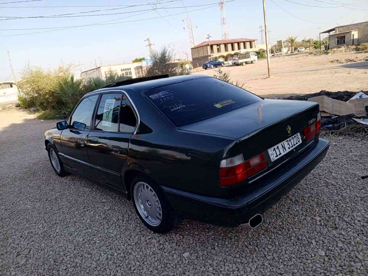 BMW..525
السلام عليكم لبيع
اصل موديل 92فول مواصفات
سلايت روف 
كشنات جلد كهربائي جديد
مري من فصل 
محرك وكير جديد 
محرك مسكر تك فانوس 
حداديه خير من الله 
تخم تاير جديد 
تبريد مو شغال 
مصبوغه عام جماليه 
رقم بغداد نكليزي سنويه وهزه جديده
بيع مستعجل 40قفل قفل
الاستفسار على رقم ‏‪***********‬‏
