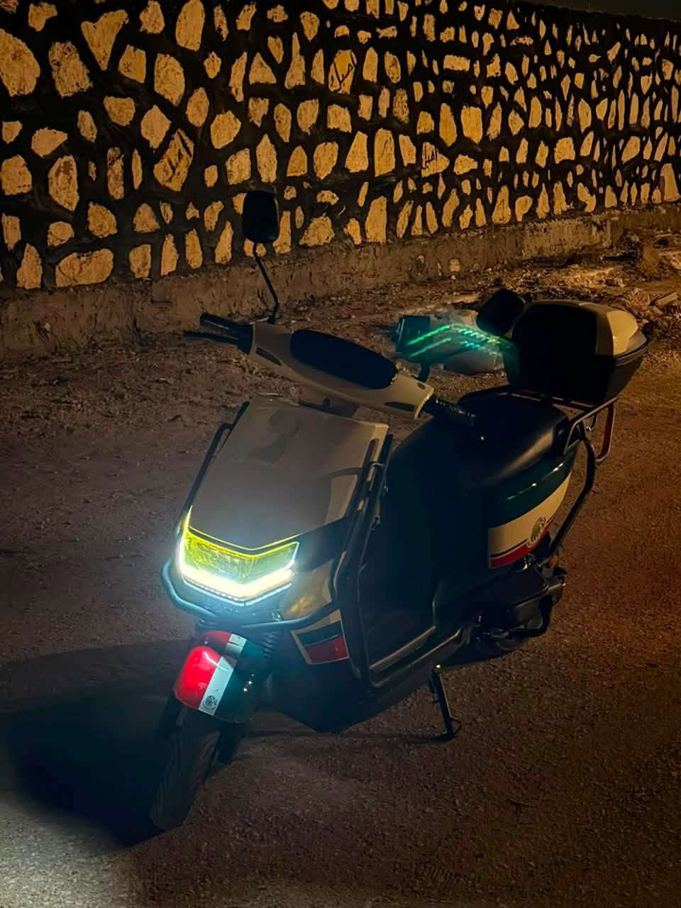 سكنس جوهره جديييده ✅✅✅
مستعمله فقطط 6 اشهررر 🚨‼️
بعدها بالكتلوك 🚨🚨
7 بطاريات علفحص ‼️‼️
سرعه 100 تقره حقيقي 75-80✨✨✨
بيها نضام ال R✅
بيها نضام P✅
ملف 2000W✅
بريكات هايدروليك دسك بريك ✅
سويج و 3 بصمات ✨🚨
يجي وياها جنطه خلفيه ومري ✅
بيها منفذ USP🌹✅
نضافه تقره الففف ✨🤙✨
السعررر 800 الف وبيها مجال ✅🌹
للتواصل ***********واتس
