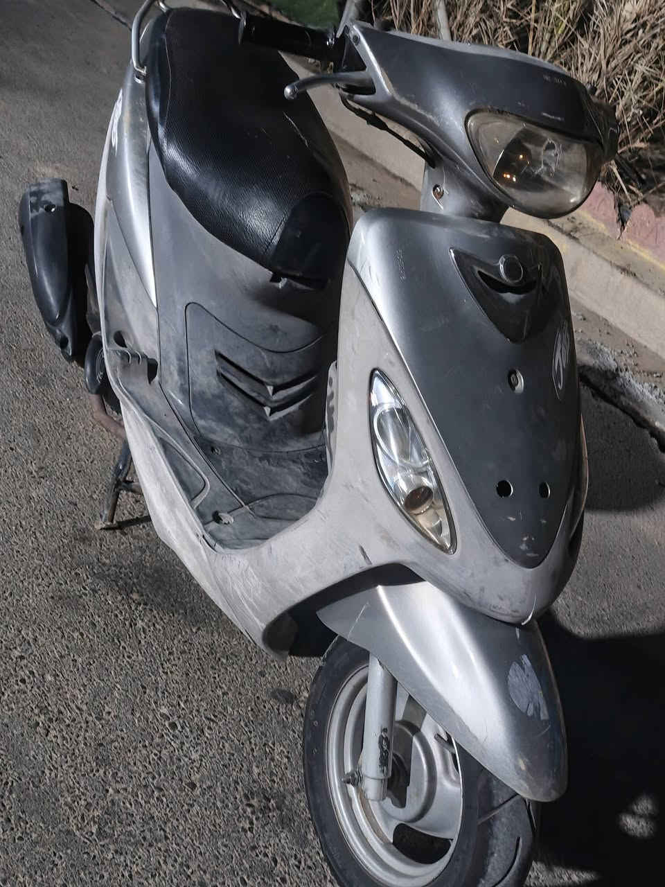 سلام عليكم
ماكس منغولي كفاله عامه 

سلف هندر كهربائيات كلها شغاله ونضيفه 🙅 

ختم واحد ملاح ومحرك وكفرات شرط 🙏

شلعه معدل حلوه وبلاديه 49 اوراق بيها منفيس 💥

مكان بغداد قرب سريع الشعله بحي جوادين 💯 

السعر 575 وبيها مجال لطيبين لموشراي يعبر لمنشور رجا 
لحد يكلي سعرك هواي رمبه ومناقصها شي دراجه خواتها 750 👌

رقم *********** وتساب وخاص وخط متواجد بكلهن ®
