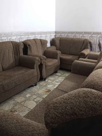 تخم 10مقاعد نظيف جداً مابي اي ضرر07713038906