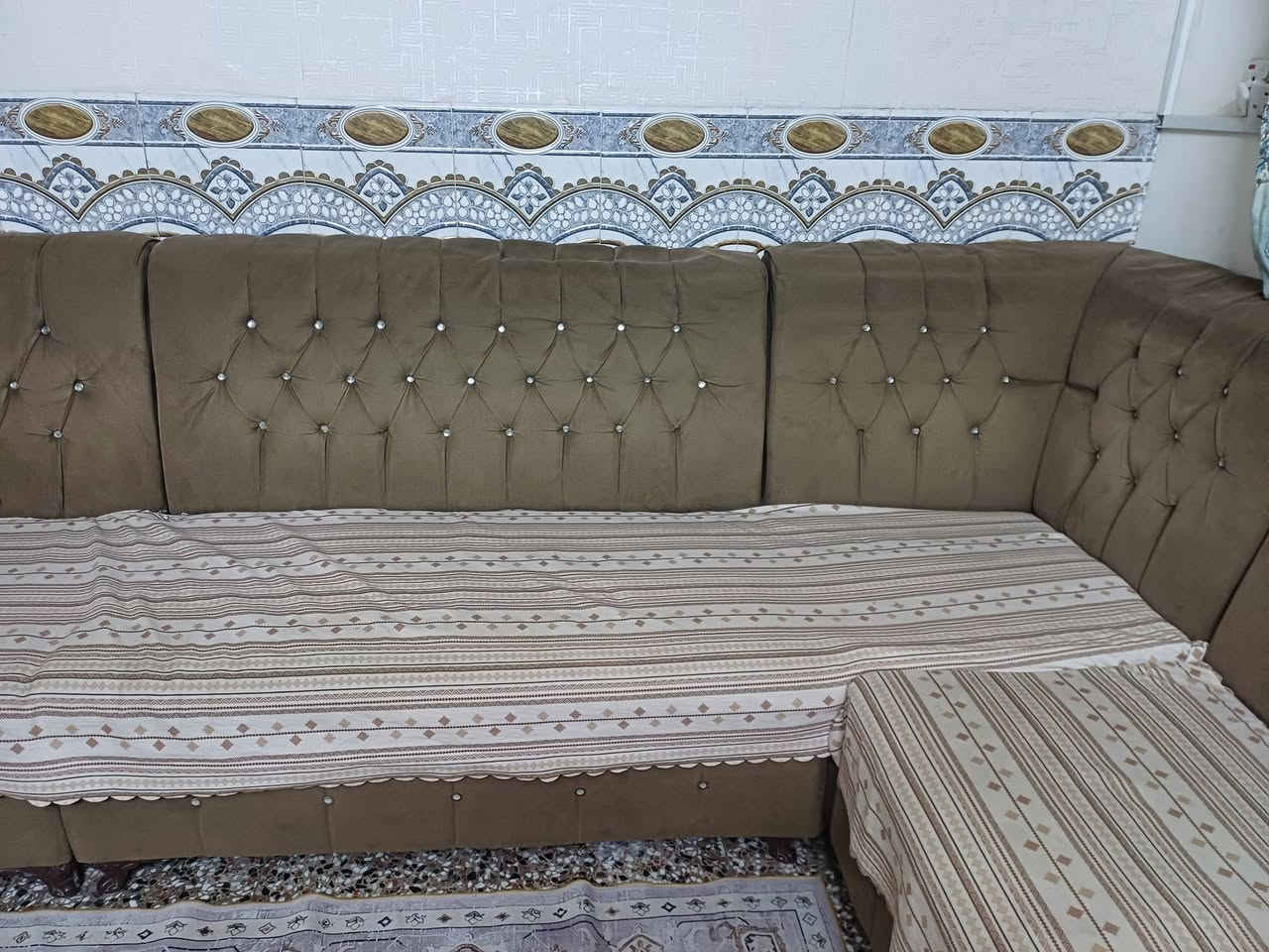 تخم ديوان  للبيع ٩ مقاعد  نظيف  السعر ١٥٠ بيه مجال بسيط
الشعلة قطاع السابع  متواجد فيسبوك 
واتساب 
***********
