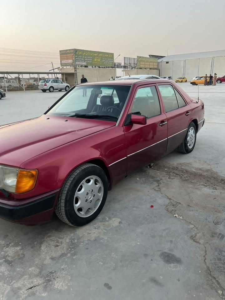 ‏السلام عليكم للبيع مرسيدس موديل 91 رقم بابل دولي تحويل ثاني يوم سيارة محورة مكينة بطة تخم تاير جديد حدادي جديدة السيارة ما فيها ضربة قوية العنوان واسط الكوت مركز المدينة البيع مستعجل السعر 52 وبيها مجال للشرا رقم الموبايل *********** ￼
