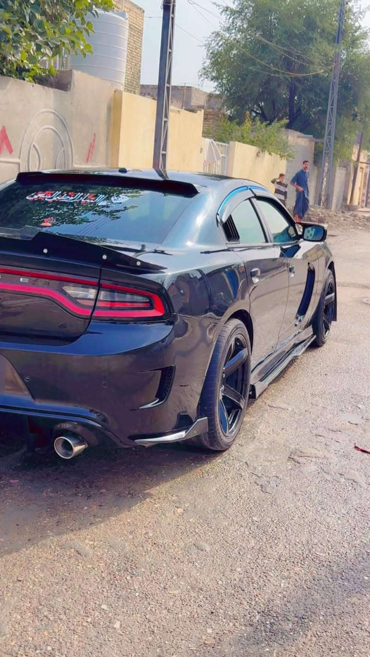 السلام عليكم سيارة جارجر للبيع كفالة عامة فقط بنيد مبدل المحرك 6 سلندر 3600 السيارة نضيفة گبل تنزل بيها للشارع ما بيها اي عطل الاتصال عبر الرقم ***********
