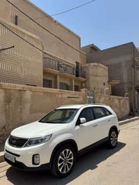 ا سورنتو خليجي 2015 وارد خليجي . (كويتي)محرك 2400. سبعة راكب . تحكم ست...