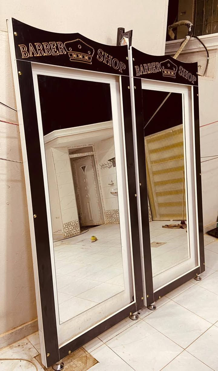 مرايات للبيع مستعجل على بيعتهن السعر 175ثنينهن وبيهن مجال الرقم ***********
