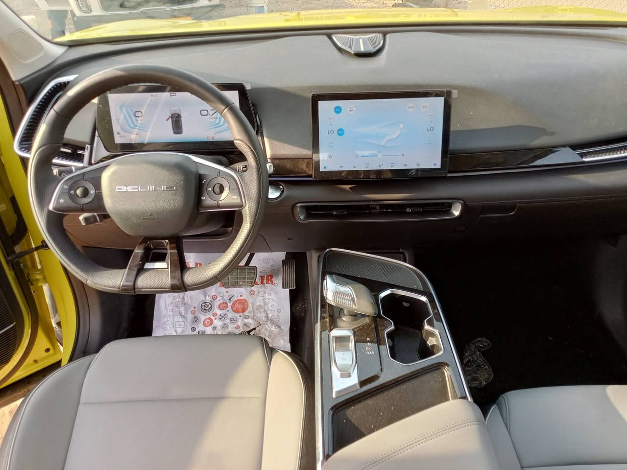 ‏للبيع سيارة BAIC X55 موديل 2025، سيارة تجمع بين القوة اليابانية والتكنولوجيا الحديثة، بحالة ممتازة جداً.
‏
‏ المحرك والجير: محرك 1500 Turbo، مع منظومة كير ومحرك (ميتسوبيشي ياباني) لأداء عالي واعتمادية.
‏
‏ شاشات منفصله 
‏نضام تبريد لمس 
‏حساسات خلفيه اماميه
‏كراسي كهرباء +(تدفئه كراسي )
‏بانوراما
‏ثلاجه  
‏كامرات
‏تشغيل عن بعد 
‏نضام ركن تلقائي
‏تحكم اوامر صوتيه  بلنوافذ والتبريد والموسيقى 
‏وهواي مواصفاته 
‏
‏ أنظمة القيادة: مزودة بـ 4 أنظمة قيادة مختلفة تناسب جميع الطرق.
‏فتحه 
الون تفاحي 
‏
‏ الوضعية القانونية: السيارة حرة وباسمي.
‏
‏السيارة ما ماشيه 
‏
‏للاستفسار والتواصل :
‏
‏‏‪***********‬‏
