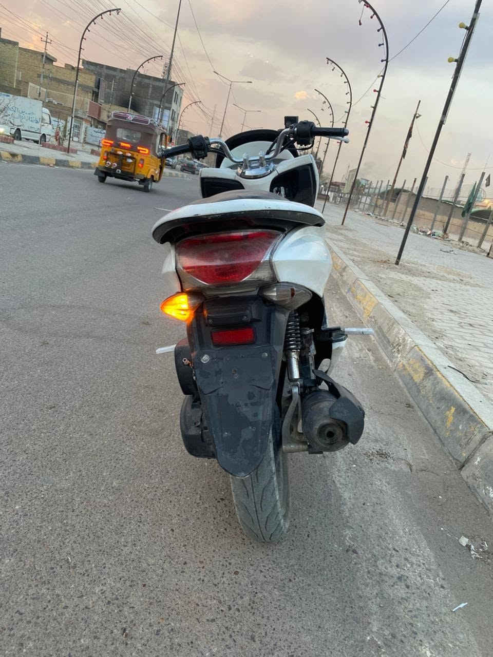 السلام عليكم دراجه pcx جيل الاول للبيع السعر 900 بيها مجال قليل دراجه مكينه ناعمه كهربائيات شغالة 
مكان الحسينية الراشدية 
رقمي ***********
