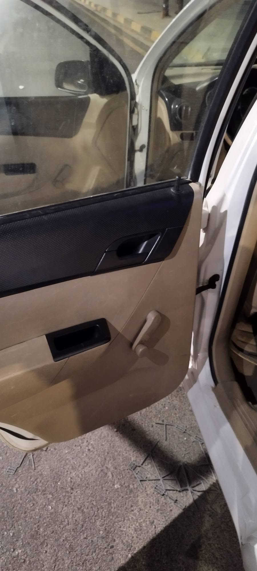 اخوان السيارة مال جناي ومال بيت حيل نظيفة ماشاء الله
الي ايدور نظيف ياخذ هاي السيارة ربع مايصرف عليها 
افيو 2011 كوري 
كير عادي شرط
محرك استرا المرغوب 
كابون بانزين 
رقم اربيل دولي مسطرة 
الشرعي ايبيعك 
السيارة بدون ضرر 
السيارة بدون صبغ 
عالوضع البلاد 
السعر 73 وبيها مجال بسيط
للتواصل ***********
***********
