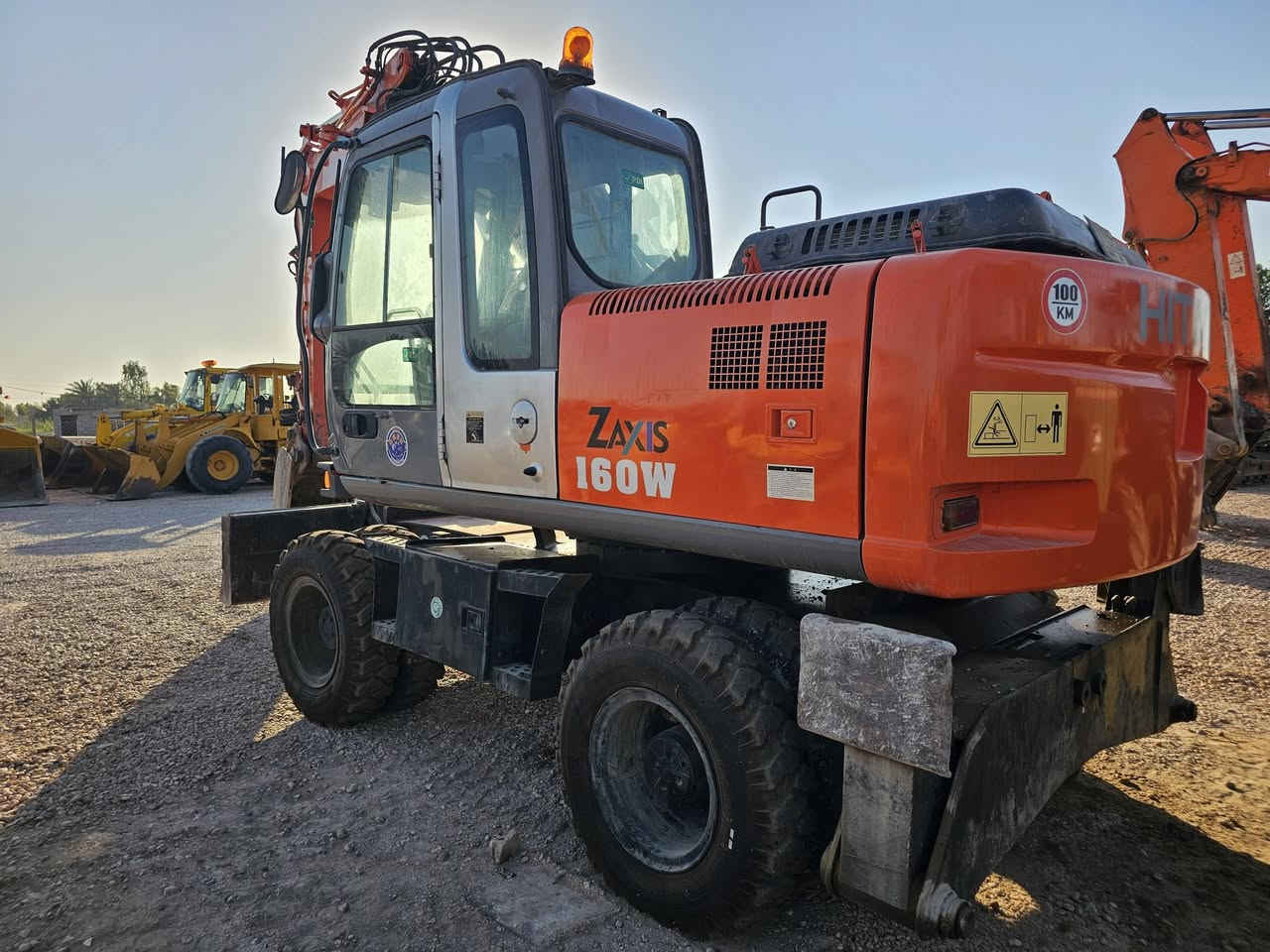 بسم_الله_الرحمن_الرحيم
السلام عليكم

للبيع حفاره هيتاشي تاير

حجم 160W

موديل2004

 العنوان بابل جبله طريق الصويره 

الاستفسارالاتصال على هذا الرقم 

***********

***********
