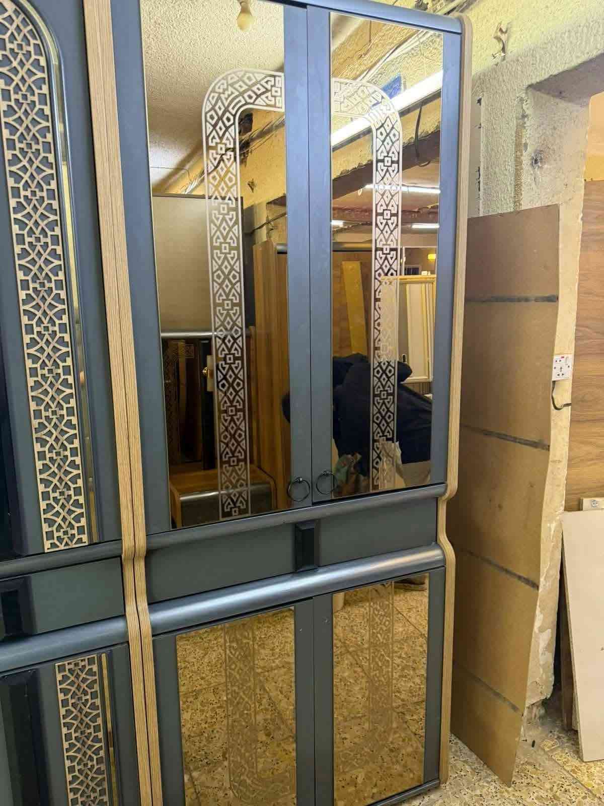 👑 عرض الملوك 👑
غرفة نوم تركي 10 قطع 
نظافه 90/💯

المتكاملة: 2 كنتور + سرير + 2 ميز سايد 
+ ميز تسريحة + كرسي + شازلون + مري ديكور

دهان حراري فخم | خشب تقيل | شغل درجة اولى للحجز والاستفسار اخذ سكرين وتفضل واتس اب *********** تتوفر انواع الغرف
