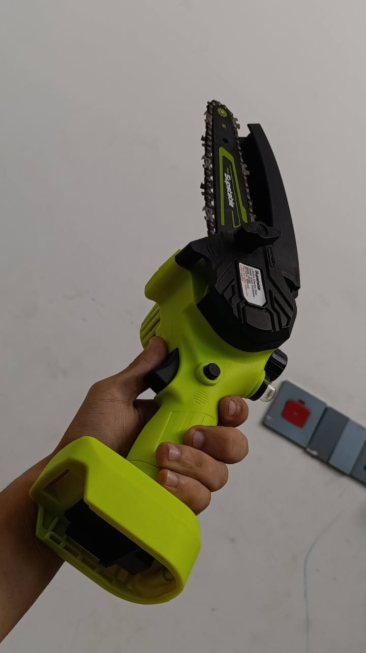 للبيع: منشار تقليم اشجار و قطع الخشب (Supstable) أصلي 🌲🔥
الملحقات: يجي معاه (بطاريتين ليثيوم 🔋🔋 + شاحن + سلاسل احتياطية + علبة تزييت + جنطة حفظ متينة).

المواصفات: يعمل بنظام بطاريات ليثيوم 21 فولت قوية وسريعة الشحن.

الملحقات: يجي معاه (بطاريتين ليثيوم 🔋🔋 + شاحن + سلاسل احتياطية + علبة تزييت + جنطة حفظ متينة).

سعر 50 الف بيه مجال 🤍 
توصيل كافة محافظات العراق 
***********
