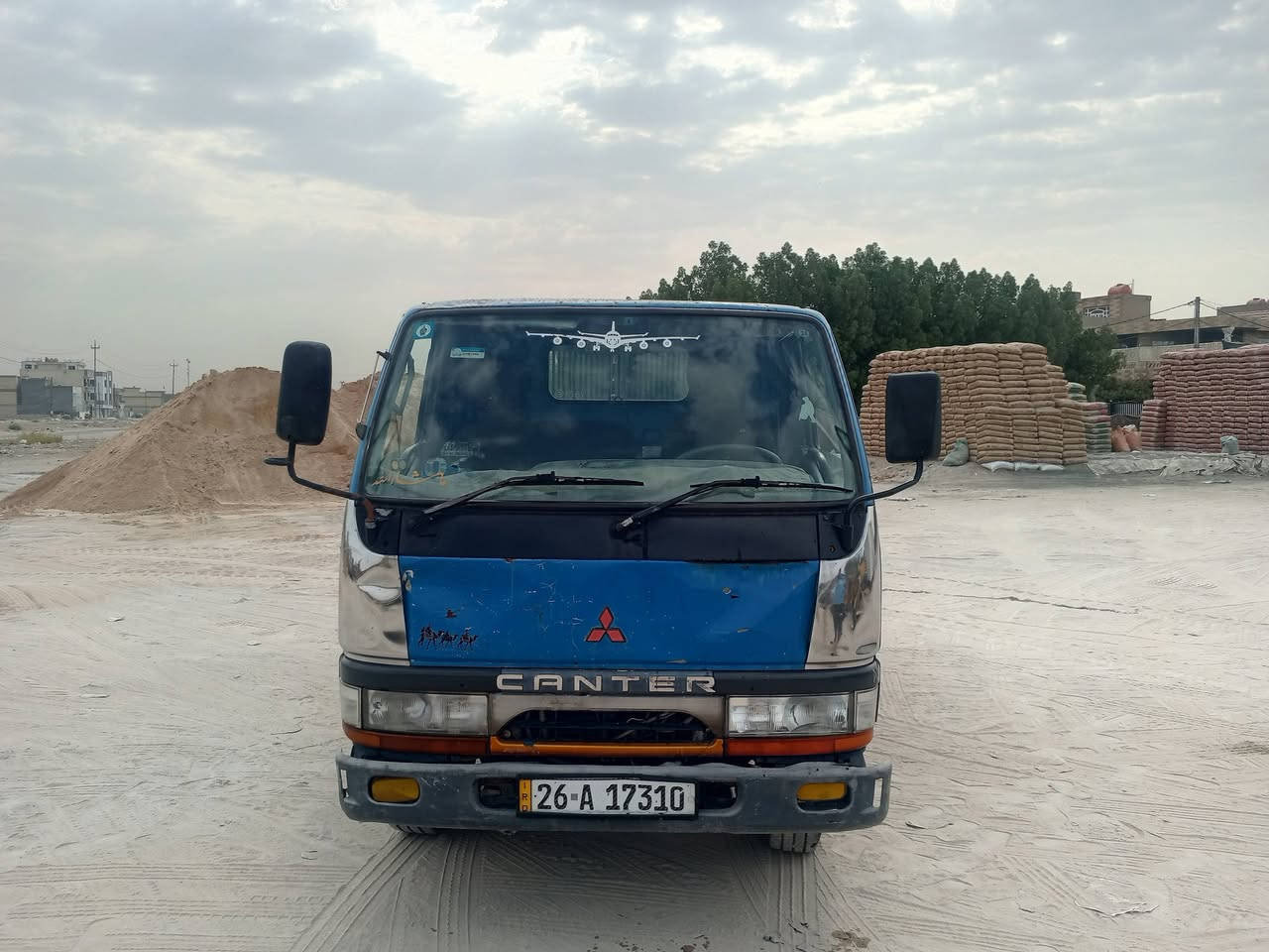 سلام عليكم كنتر بزون نثيه سياره جاهزه للعمل رقم صلاح دين تحويل ثاني يوم محرك 108 سياره نضيفه سعر 120 مكاني بغداد الغزاليه اتصال ***********
