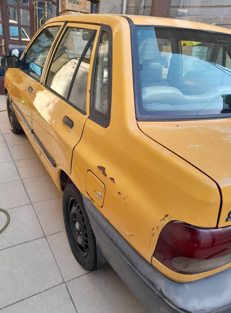 سلام عليكم سايبا ٢٠١١ بلاديه ونظيفه سنويه صاقطه وعليه غرامه ٥٠ الف وهيئه ٢٠٠ مكاني بغداد البياع بسمي السياره تبريد تتفئه كامله مكمله نقصه درايم شفت صفحت السايق ونضوح جبنه الدرايم شفت نفس الصفحه هاي نقصه محركه وكيره نظيفات والحمدلله السعر ٣٣ وبيه مجال قليل واذا اكو مراوس اراوس *********** بغداد, العراق
