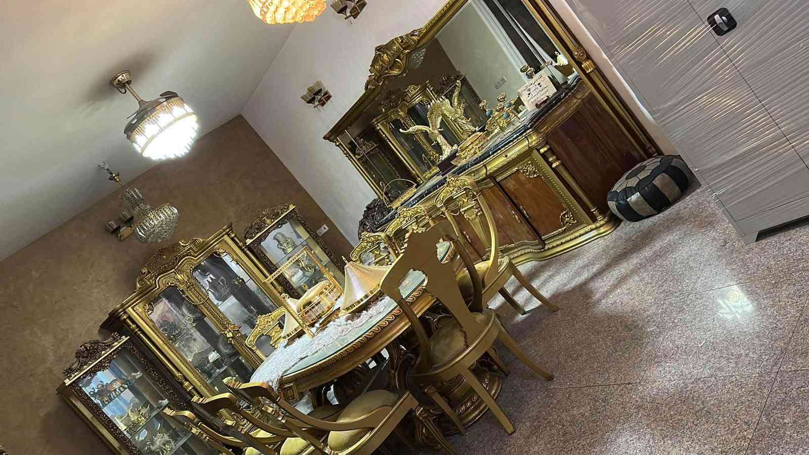 ‭***********‬
غرفه طعام للليع والسعر خاص 
رخيصه جداً

نص مكتوب في الصور:
- أنت 4:38، 2026/5/31 م
- أنت
- 4:38، 2026/5/31 م