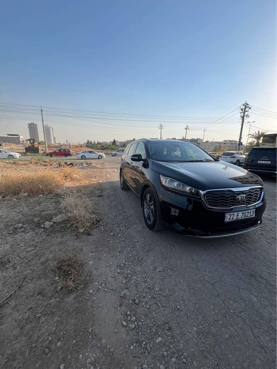 مەکینە ٦ پستن لێخورینی نەرمو خێرا 
کوشینی ٣ مقعد کوشین کارەبای و جلد و هیتەر
شاشە گەورە کامێرای ٣٦٠پلە 
دەبل ئەکسل 
١١٠هەزار کم رۆشتوە 
نرخی ١٨٥وەرەقە و مەجال 
ژمارەی مۆبایل *********** أربيل, العراق
