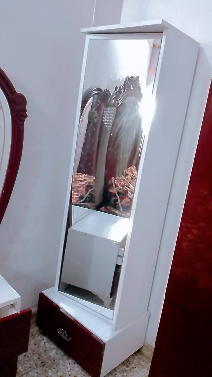 غرفه تركيه لبيع ب600 وبيها مجال ***********
