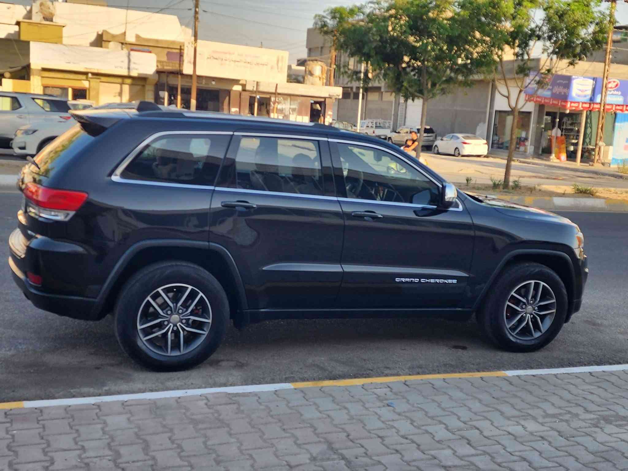 جيب ٢٠١٦ كلين ماشية١٤٥ سنوية جديد بي دفتر بنزين  مكان سيارة كركوك *********** سعر ١٦٧
