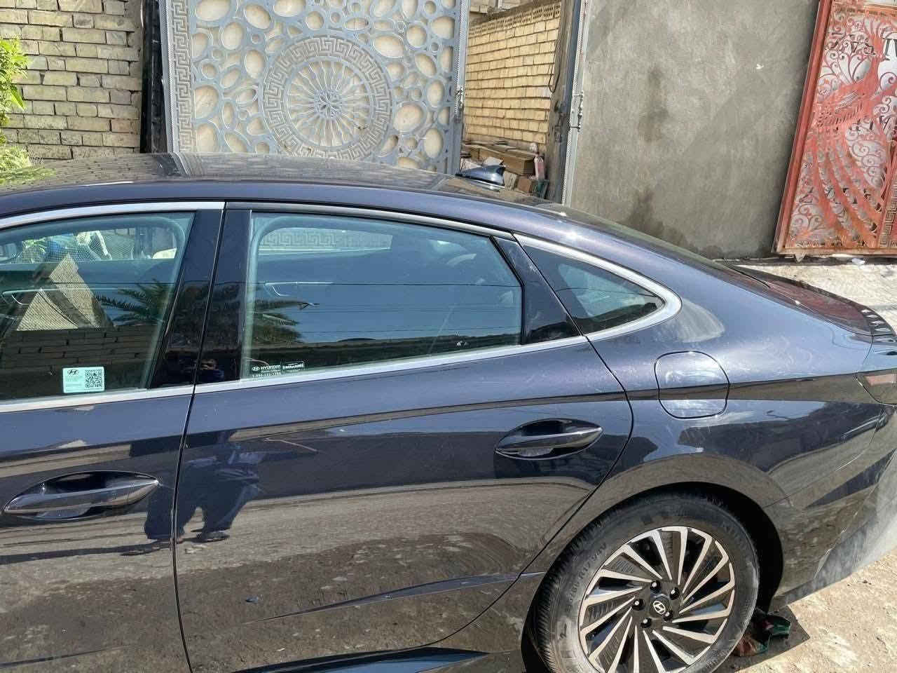 السلام عليكم ...
هيونداي سوناتا هايبرد 2024 للبيع.رقم بغداد

ماشية  50
الف كيلو متر 

مواصفات السيارة

رادار امامي

رادار خلفي 

تحديد مسار 

نقط عمياء 

شحن واير لس

نظام تتبع 

قيادة ذاتية

نظام تراكشن

تبريد لمس منفصل السائق عن

 العبري

 كشنات كهرباء

جنطة ذكية

نظام بلولنك اللي يفتح بالتطبيق على الموبايل

تدفئة كشن السايق و العبري 

قطعتين تبريد

السيارة جديدة كلش وحادثها موضح ب الصور كلش خفيف جاملغ واصلح نفسة بدون فتح

 

رقم بغداد

للأستفسار أكثر:  ***********

صور الحادث مرفقات 

سياره جديدة بالعافية الي ياخذها
