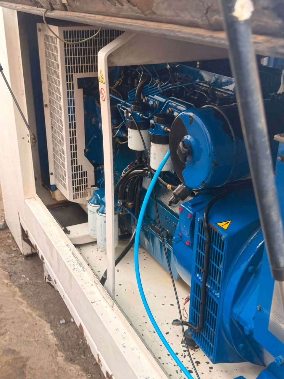 مولدة بيركنز ايفجي أولسن  110 KVA سته سلندر غير مفتوحه جديدة بالصندوق   ، كاتم 100‎%‎  
السعر  85 ورقة  
موبايل :  *********** - ***********
