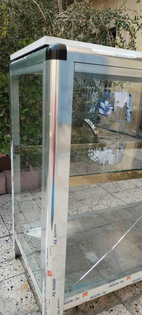 باترينه مترة ونص للبيع بغداد الغزاليه
***********
