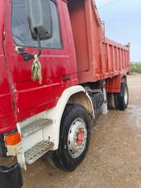 شاحنة • معلومات ناقصة