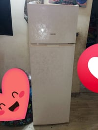 ثلاجة • جديدة • مكلفة