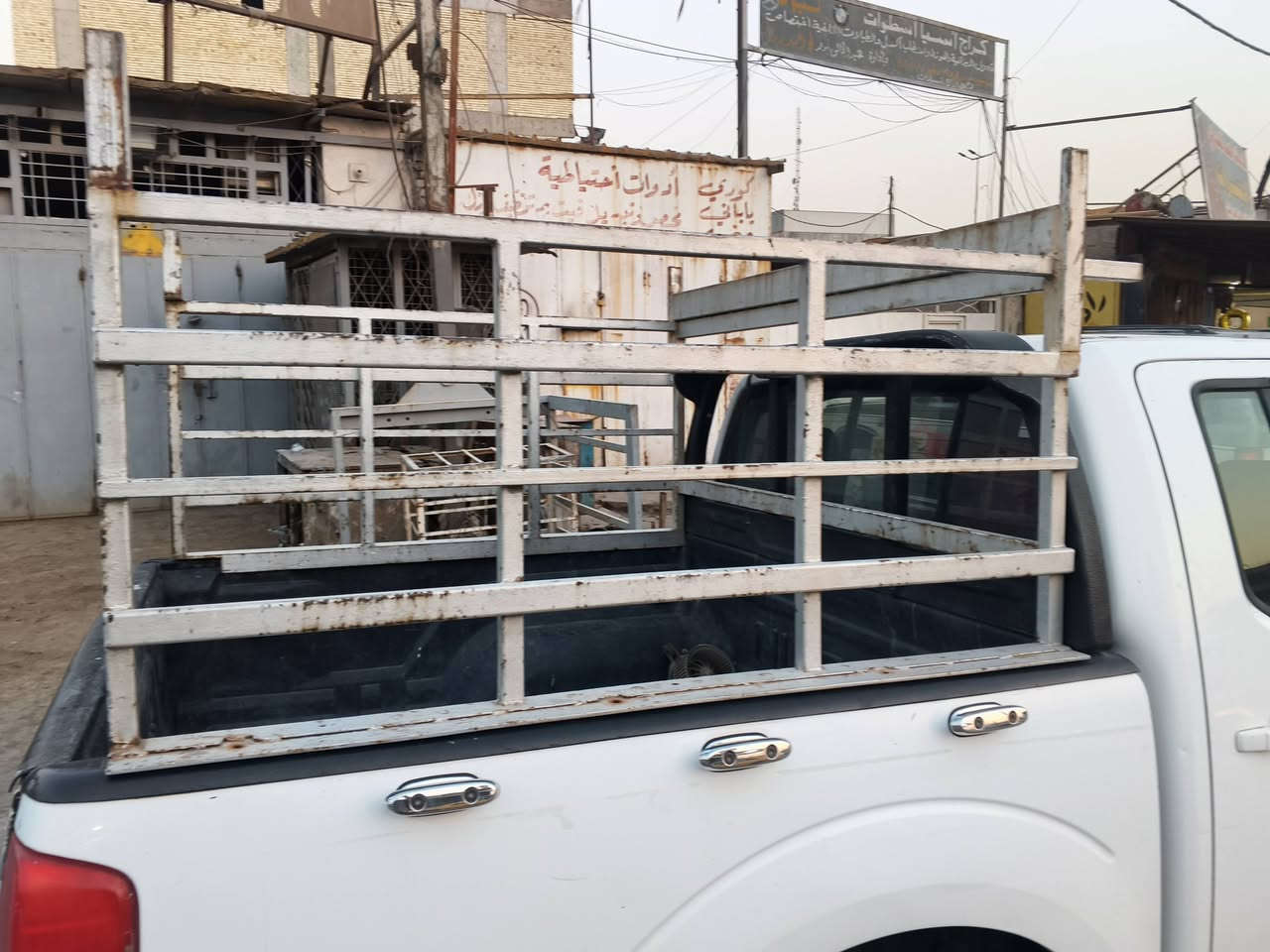 السلام عليكم.محجر +دوس نيفاره للبيع مكان بغداد بسعر مناسب ***********
