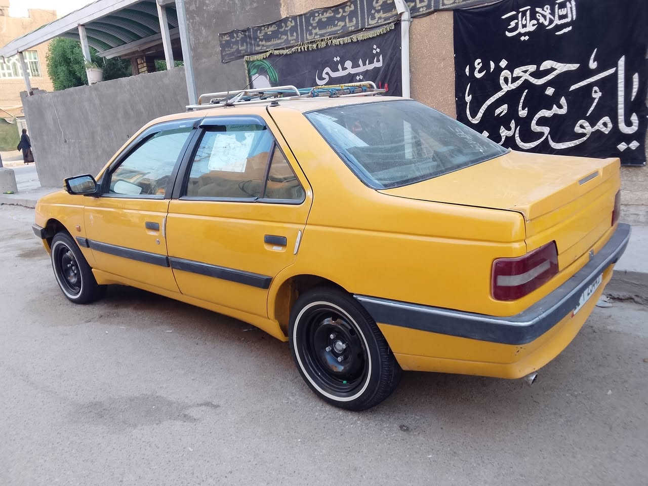 سلام عليكم للبيع بيجو 405موديل 2011سياره خير من الله مكينه كير صدر تبريد تخم تاير عارضه 30مكاني الزعفرانية ***********
