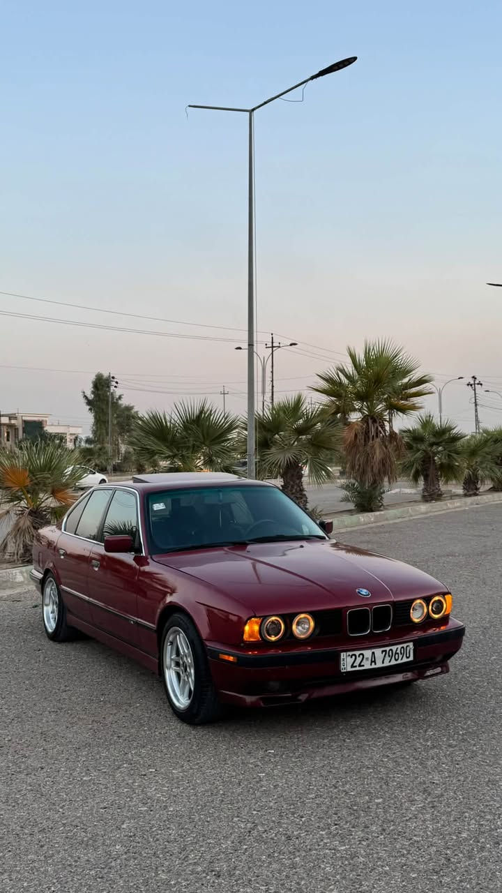 سلام عليكم 
للبيع BMW  حجم 525Ai اصل موديل 1991 ماروني 
وارد آلماني مكينه عدله كير اوتو 3 وضعيات سياره فوول اوتو جامات كهرباء دبل أيرباك سلايت 3 طگات شغال 
غرفه جلد وصاج جديده حداديه جديده كهربائيات شغال كامل سياره كت كامل M وياله وتايرات M حجم 17 جدد 
تبريد ثلج سياره رقمها اربيل دولي بأسمي شرط تحويل وغرامات سياره جديده احله من الصور صبغ عام جماليه بدون ضربه   مكاني كركوك للبيع فقط 

سعرها 66 وبيها مجال قليل 

رقم الهاتف:***********
