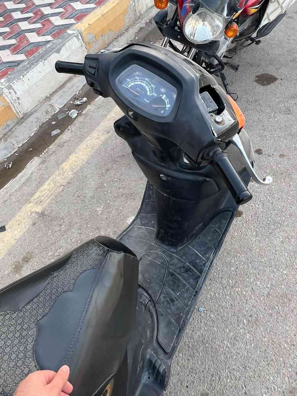 دراجه سبيسي البيع ياباني دراجه مابيه كل عطل 
فقط مكينه مفتوحه تجفية جديد نظافه نفس مابصوره كفراته بلادي
مكاني قضاء الفجر 
السعر800.000 بيه مجال حك الجيه
الاستفسار ***********
