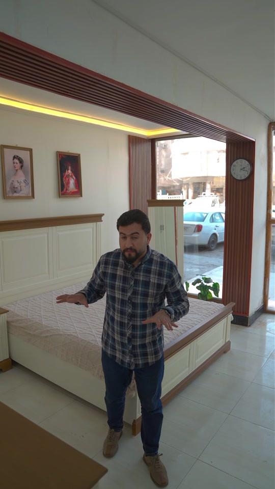⁨	حين تجتمع الفخامة مع الإتقان… يولد موديل آشور. تصميم راقٍ ونجارة عراقية أصيلة تضيف لمنزلكم لمسة ملكية لا تُنسى. 🤍 موديل اشور نجارة عراقية 100% 🇮🇶 ضمن وجبة الدرجة الأولى 💰 السعر: 3,350,000 دينار المواصفات: • غرفة 6 أبواب طابقين مع ملحق داخلي • الداخل صاج طبيعي سماكة 4 ملم • واجهة الغرفة MDF سماكة 9 ملم • جميع ملحقات الغرفة والكنتور واجهة 9 ملم MDF والداخل 4 ملم صاج طبيعي • القاعدة بلوك صاج • الظهر چرچوبة داخلية مع شد براغي لزيادة المتانة • نرمادة شرطية • مجرات سكك هيدروليك • صبغ أوف وايت و صاج طافي 🎁 طابورية هدية 📏 قياسات الغرفة: • الكنتور: طول 3.30 م – ارتفاع 2.60 م – عمق 60 سم • الميز مع مراية: 1.60 م • الجرباية: 3.00 م • المنام: 1.70 × 2.00 م • الزاوية: 1.15 م – عمق 60 سم – ارتفاع 2.60 م 🚚 الشد والتوصيل مجاني إلى جميع محافظات العراق متوفر لدينا داخل صالة العرض تشكيلة واسعة من الموديلات 😊 📍 العنوان: الحلة – منتصف شارع أبو القاسم من جهة سوق الحلة الكبير مجاور دكتور مكي الإبراهيمي طبيب الأسنان 📞 *********** 📞 *********** #معرض_ومعمل_الخزرجي_للأثاث    #غرفة_نوم #fypage #اكسبلور #اثاث 
