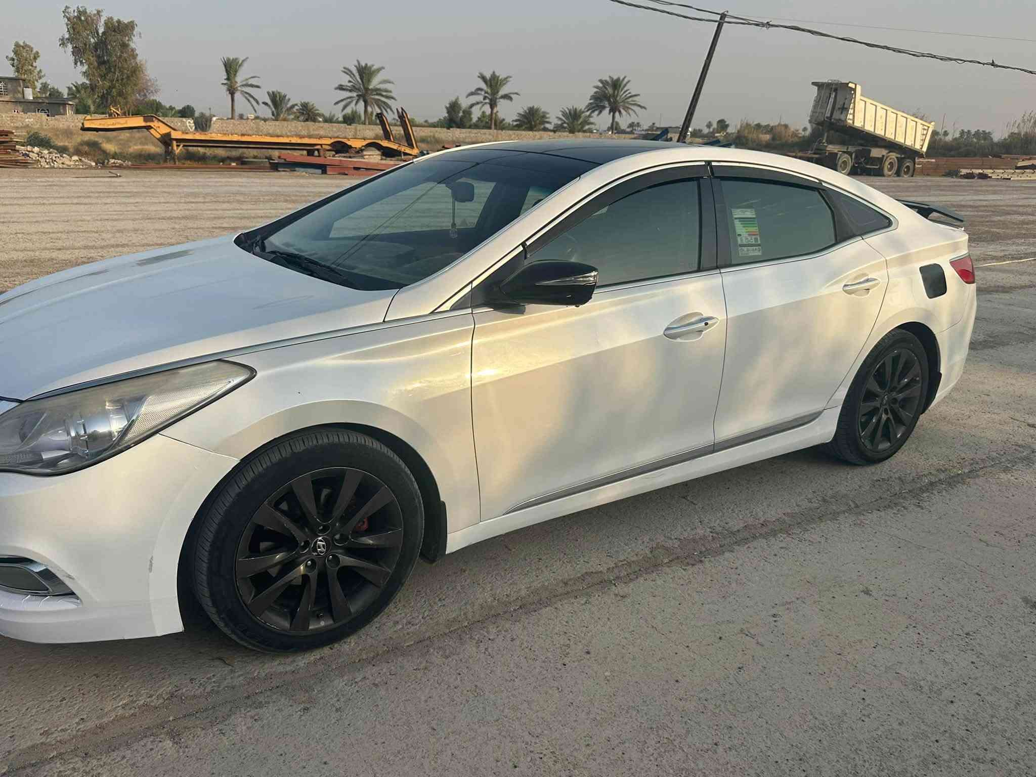 سلام عليكم ازيره موديل ١٤ فول مواسفات رقم بغداد تحويل مباشر مكفوله كفاله عامه بيه تكحيل قليل موجوده بسونار مكان بغداد ابو غريب السعد ١٢٠ وبيها مجال قليل الاستفسار ***********.  ***********
