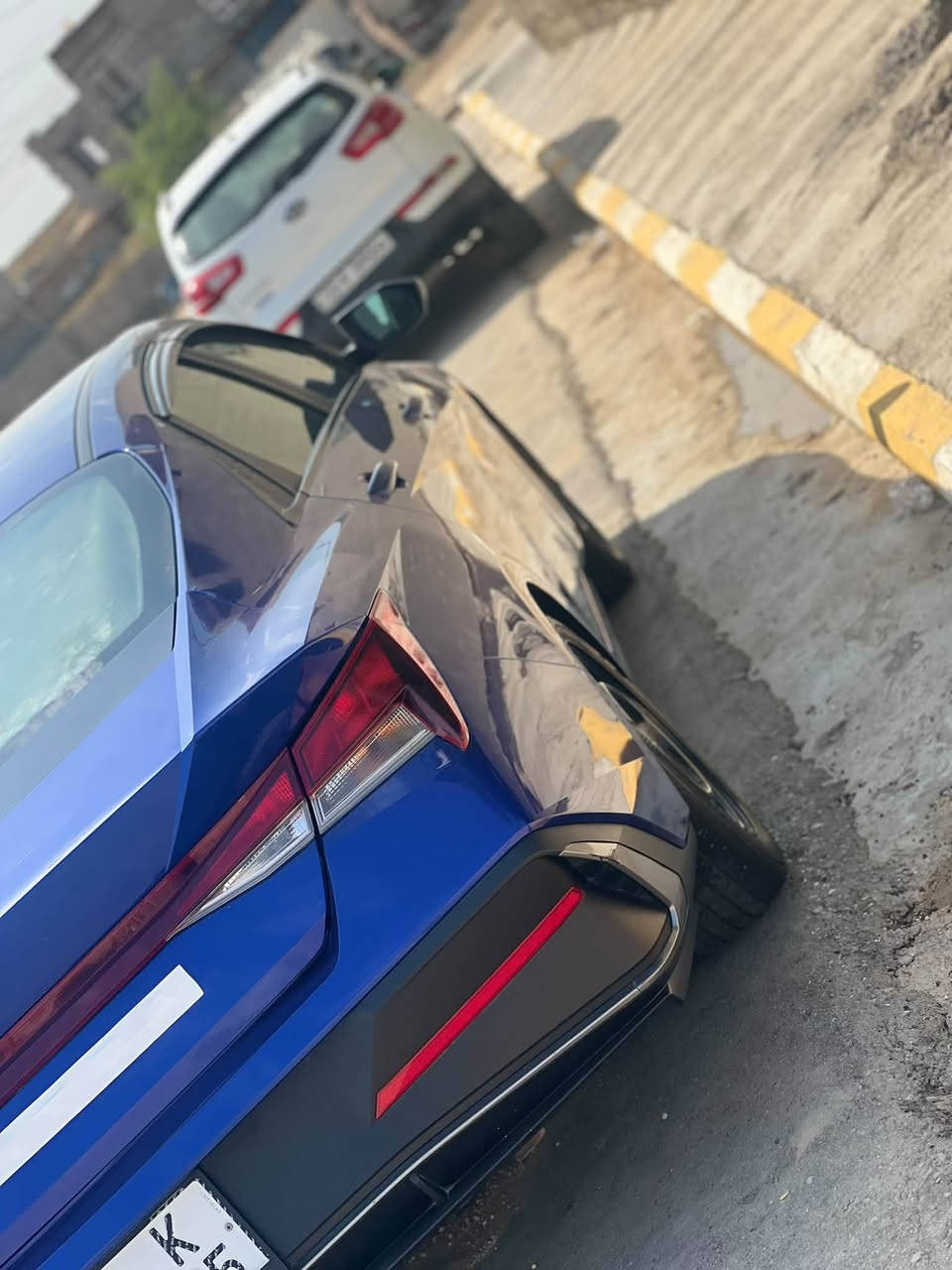 🚘🔥 للبيع هيونداي إلنترا  SEL SPORT
النترا 2024  أمريكي | رقم بغداد 
هزة جديدة – ترقيم جديد
ضررها / جاملغ وبنيد وباب الصدر بي بارد كلشي واضح بلسونار 
📋  تحويل أو وكالة حسب الرغبة
🔹 المواصفات :
2000 دوش محرك 
• بصمة تشغيل
• بصمة أبواب
• تشغيل عن بُعد
• رادار أمامي
• رادار جانبي
• تحديد المسار
شحن مبايل واير ليس
• قيادة آلية
• جنطة ذكية
• Drive Mode
• محرك 2000 DOHC
• ويل عادي حجم 16 
• فول تحكم ستيرن
• شاشة كبيرة
• كامرة دوارة
• Auto Brake
• LED أمامي
• لايت عدسات
• ABS
📍 الموقع: واسط / الصويره 
📞 للتواصل والاستفسار:
***********/***********   واتساب او الاتصال
السعر  138ورقة

نص مكتوب في الصور:
- PLC auction