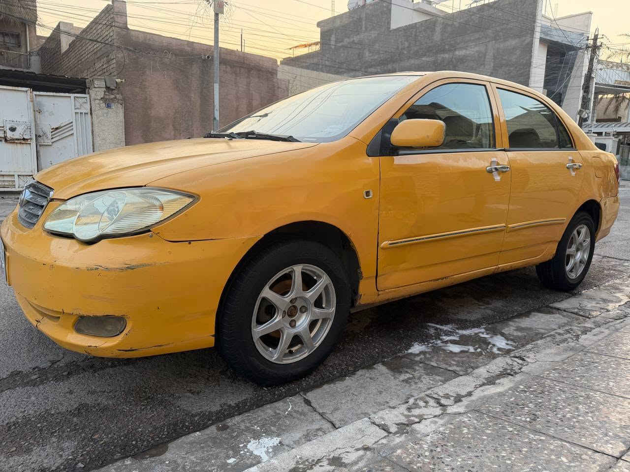 سلام عليكم بي واي دي ٢٠١١ بسمي سيارة بلادية كلها مكفولة من الضربة والصبغ بيهة خياس بسيط مبين وبيها شخط بل بيبان صفحة الصدر تبريد جديد كير عادي سيارة العنوان بغداد الزعفرانية وهذ رقمي *********** السعر ٤٥ وبيها مجال
