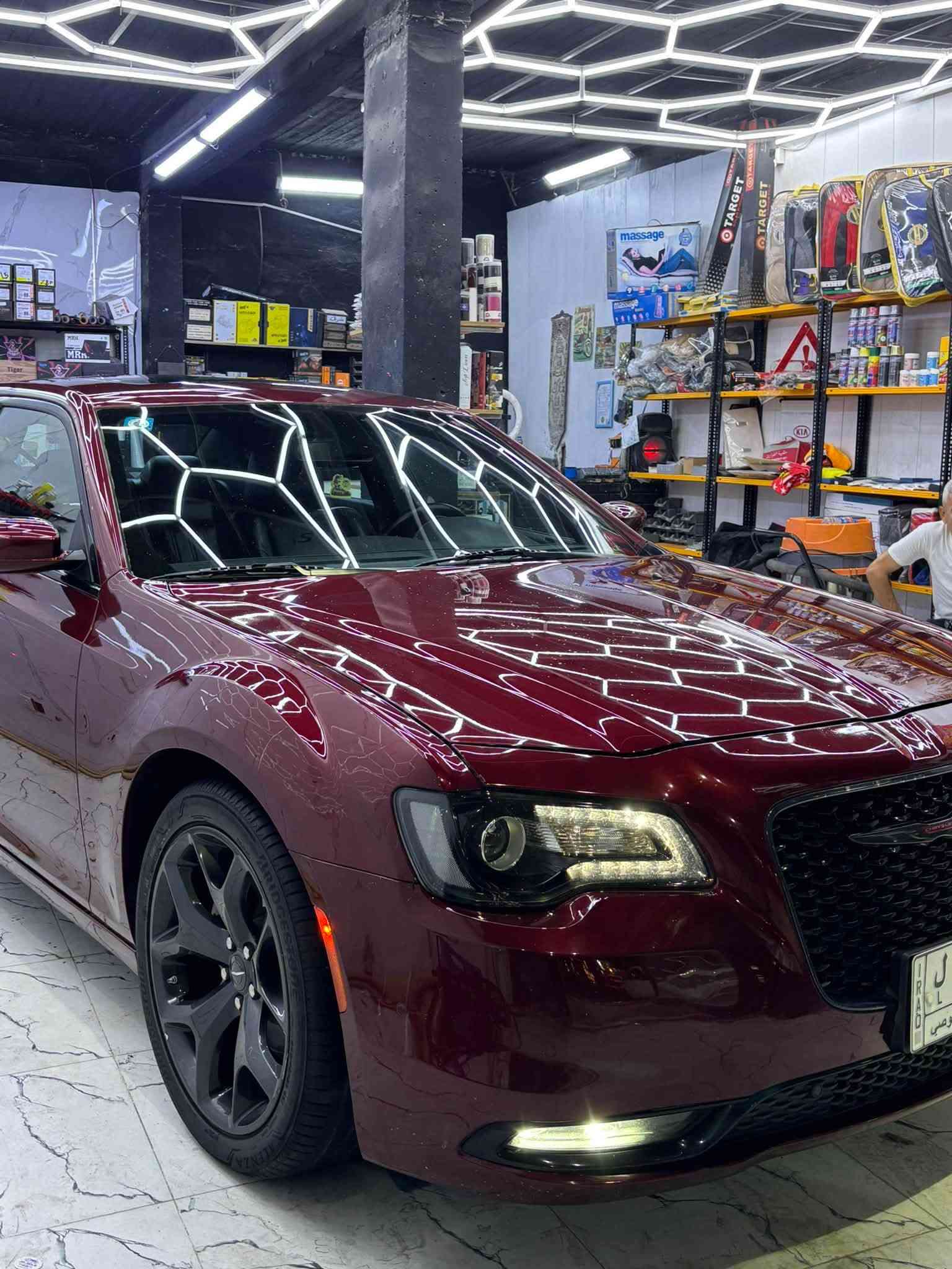 السلام عليكم للبيع فقط 
اوباما 2023 وارد امريكي v6 تو ويل 
فئة الS
حادثها فقط دعامية بدووون. شاصي  بدون بدنه. يعني دواخل مكفولة. راسلني واتساب ادزلك صور الحادث 
مواصفات 
بنوراما 
كشنات حضن مختم S 
تدفئة تبريد كشنات 
هيترات مري 
موصفات الS معروفة 
كير ومكينة مكفولات من تبديل وفتح 
وشادلها تخم تاير ياباني اصلي 
السيارة باسمي تحويل مباشر ثاني يوم 
اني مستوردها وعلى ايدي 
كلش جديدة. 
وسويتلها نانو سيراميك 
يعني ربع متذب عليها 
العنوان بغداد 
السعر ٢٧٧ 
وكلشي اكو بل سوك ❤️
***********
