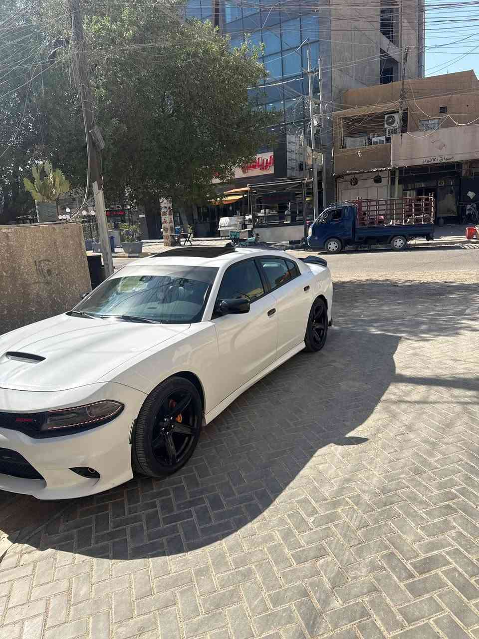 السلام عليكم 
جارجر 2015 RT ماكس 
ماشيه 98 مايل حقيقي 
رقم بغداد 

المواصفات 
فول مواصفات 1/1 
فتحة سقف + رادار امامي وجانبي 
رادارات حساسات 
كلاصات حار بارد + ثلاجة 
كشنات تدفئه تبريد كهرباء 
ستيرن هيتر رياضي D
وباقي الموصفات الفول المعروفه 

الاضافات 
جكات كات باگ 2s 
سقف روز رايز 
اويل كاج كان الاصلي مو العادي 
كيجات بالتكمه 
شوتة + كزوز رياضي afe 
دبات كتم ريمون 
بلكات ريسنك 
ولف حماوه ريسنك 
فيت بم ريسنك 
منضومه بريك برمبو 4 بستم 
عدسات زرع تحكم بالتلفون 
اكسل قفل 
هدرز SRT 
ويل نجمه تخم اصلي وتخم تاير جديد 

وبعد هواي شغلات ضايفلهة السياره مصروف عليهة هواي وماناقصهة برغي 

عليهة برمجة مصطفى ايكل 
وللعلم السياره سابقا مال مصطفى ايكل اصلن 

حادث السياره 
السياره داخله كلين وهنا بالعراق 
صار بيهة طخة بالجاملغ الخلفي ونصبغ فقط 

مكان السياره بغداد الامين الثانيه 

ورقمهة حلو شبه المميز  

السعر اتصل وبيك خير وتدلل ***********
