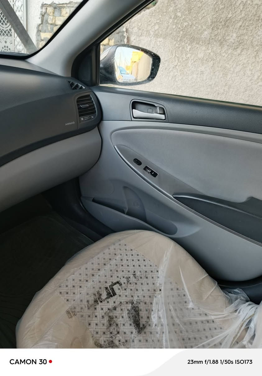 سلام عليكم سياره اكسنت موديل 17وارد مريكي سنويه ل29 سياره حلوه ونضيفه واني مكلف بل نشر رقم الهاتف ***********
